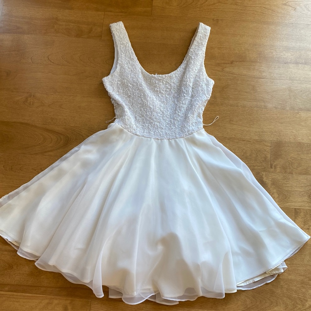 De Laru white dress juniors size 5